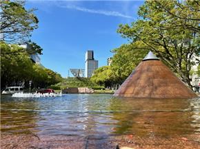 南噴水広場ピラミッド噴水