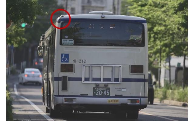 市バス左後方のカメラ