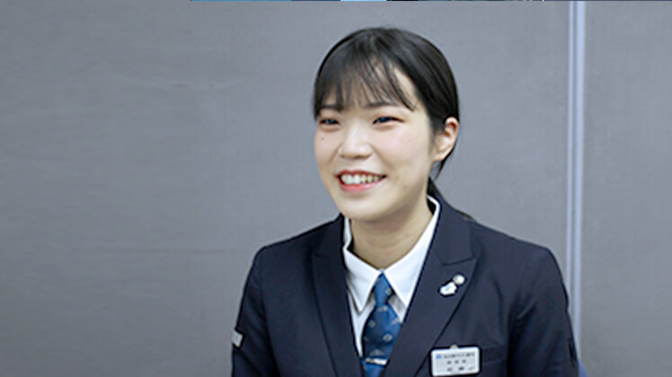 職員インタビュー