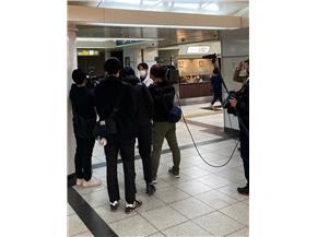 地下街での撮影風景